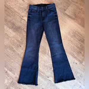 MOTHER The Weekender Fray Jeans Night Shadow size 27 Boho Flare Coastal Cowgirl